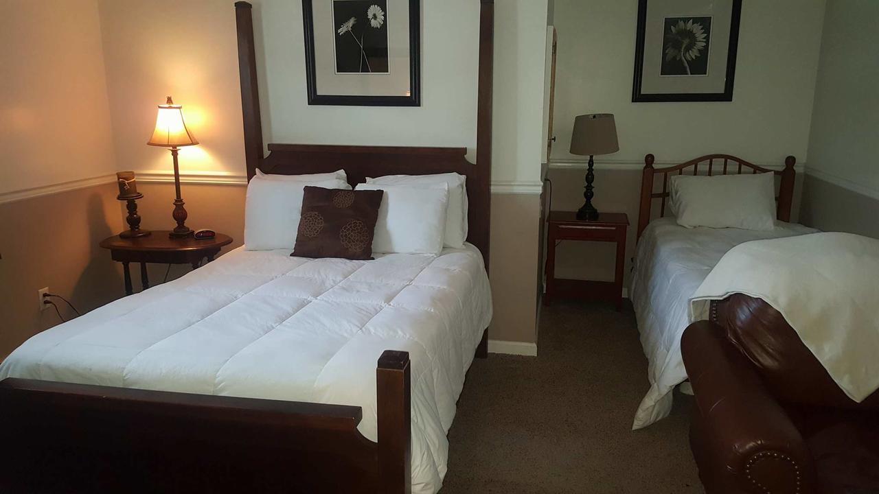 The Bradford Inn Towanda Ngoại thất bức ảnh